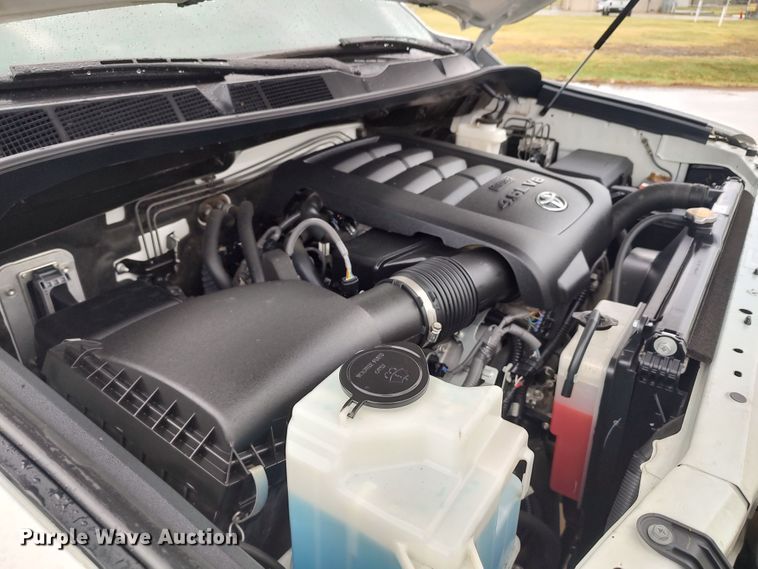 image for item LK9005 2017 Toyota Tundra  Double Cab pickup truck