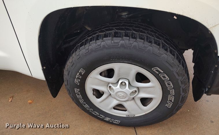 image for item LK9005 2017 Toyota Tundra  Double Cab pickup truck