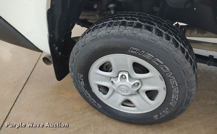 image for item LK9005 2017 Toyota Tundra  Double Cab pickup truck