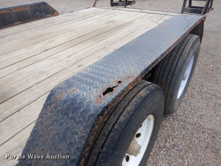 image for item LP9469 2011 PJ Carhaul  equipment trailer