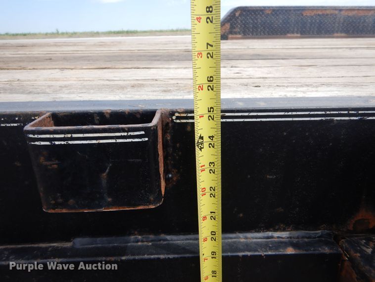 image for item LP9469 2011 PJ Carhaul  equipment trailer