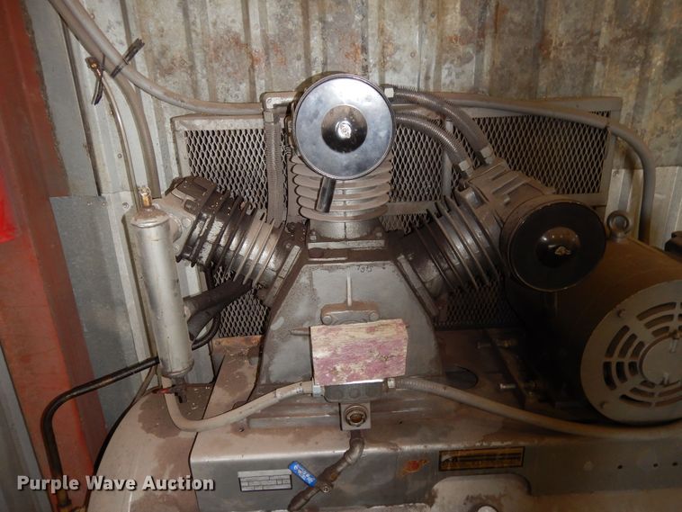 image for item LT9917 Industrial Air Machine CIP15E120H  air compressor