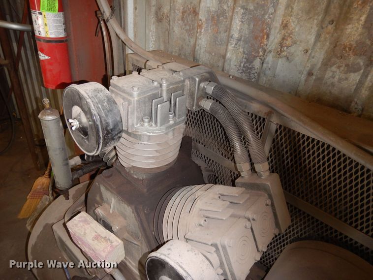 image for item LT9917 Industrial Air Machine CIP15E120H  air compressor