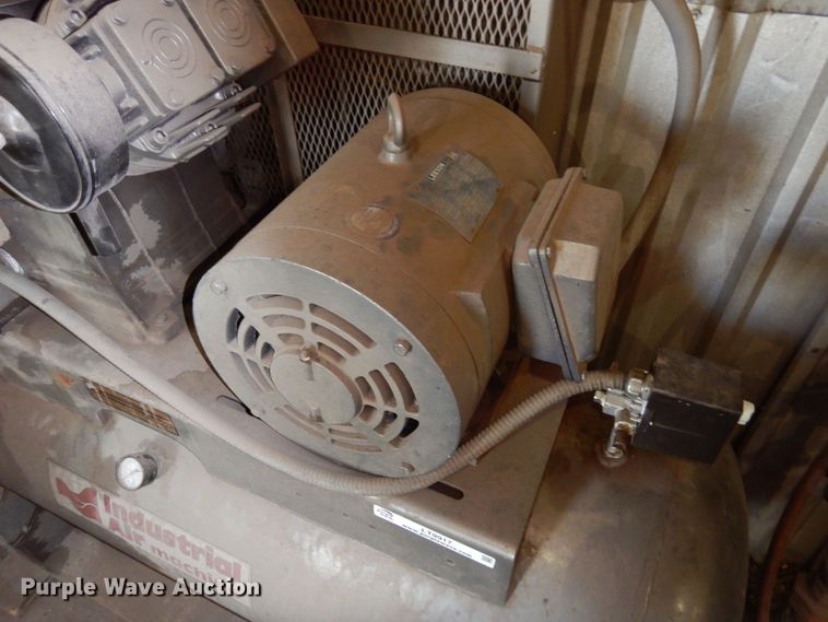 image for item LT9917 Industrial Air Machine CIP15E120H  air compressor