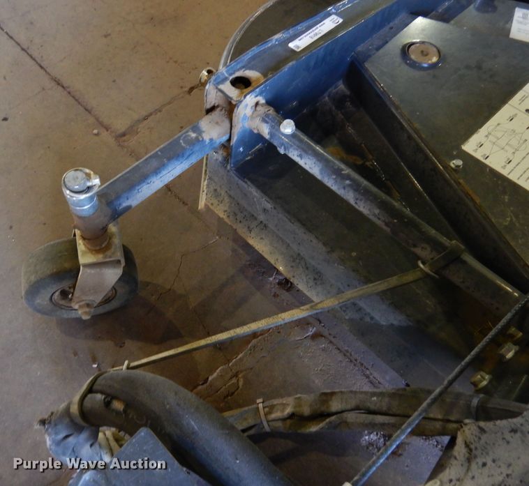 image for item LT9918 2017 Bobcat  90"W skid steer finish mower