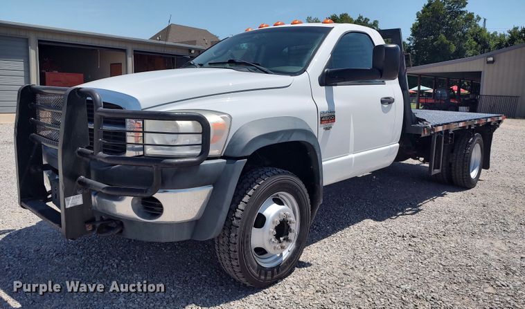image for item LU9225 2008 Dodge Ram 4500  flatbed truck