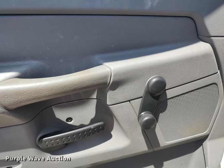 image for item LU9225 2008 Dodge Ram 4500  flatbed truck