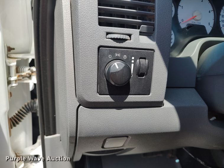 image for item LU9225 2008 Dodge Ram 4500  flatbed truck