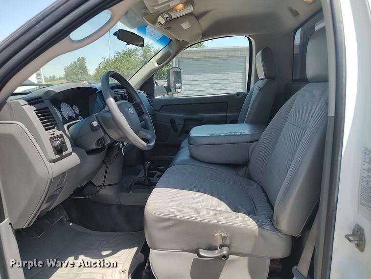 image for item LU9225 2008 Dodge Ram 4500  flatbed truck