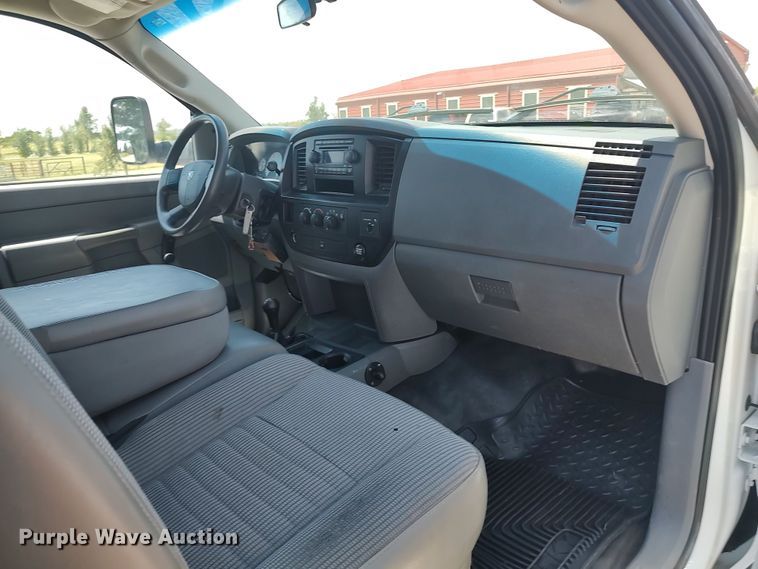 image for item LU9225 2008 Dodge Ram 4500  flatbed truck