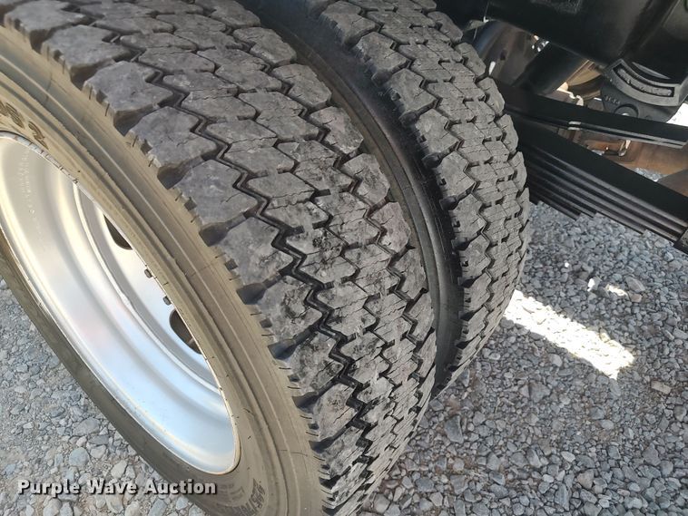 image for item LU9225 2008 Dodge Ram 4500  flatbed truck