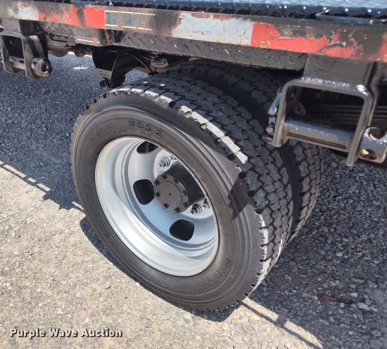 image for item LU9225 2008 Dodge Ram 4500  flatbed truck