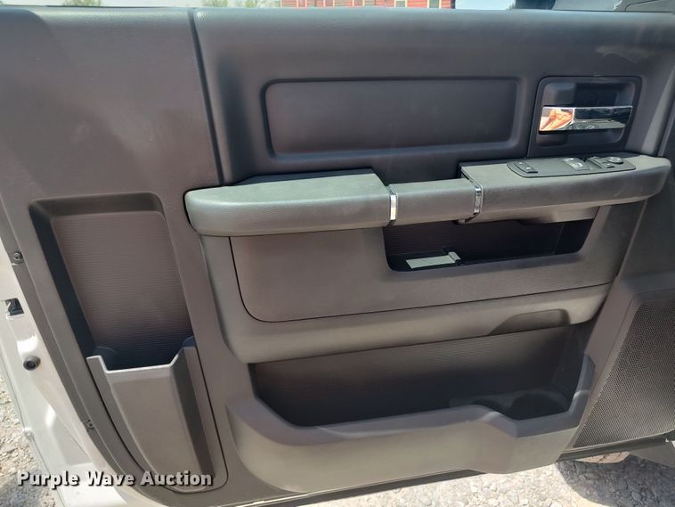 image for item LU9228 2012 Dodge Ram 5500  utility / service truck