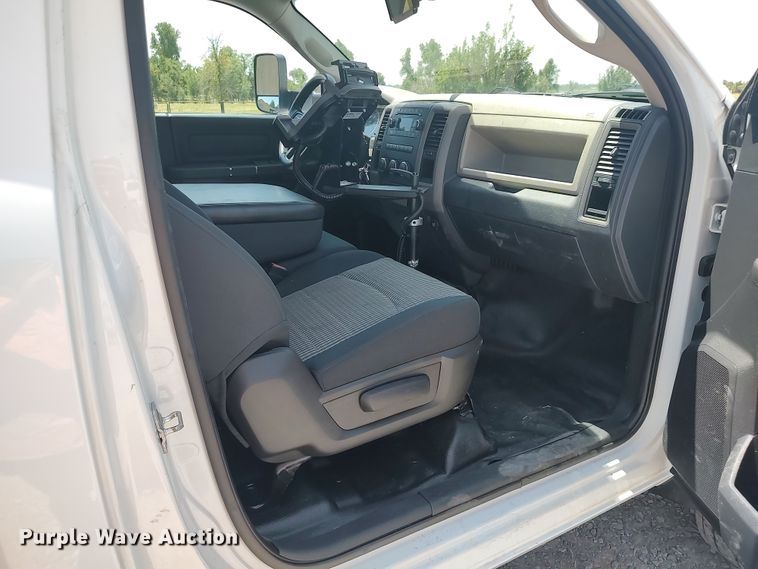 image for item LU9228 2012 Dodge Ram 5500  utility / service truck