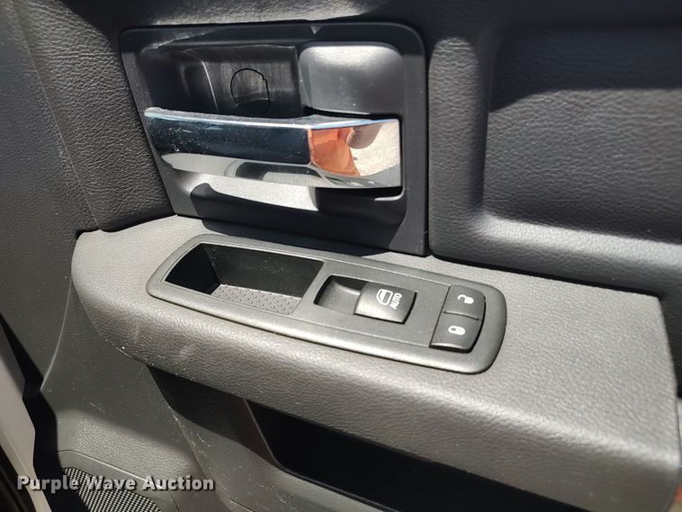 image for item LU9228 2012 Dodge Ram 5500  utility / service truck