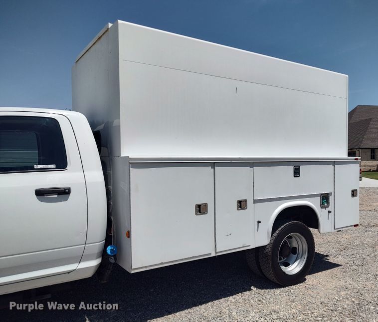 image for item LU9228 2012 Dodge Ram 5500  utility / service truck
