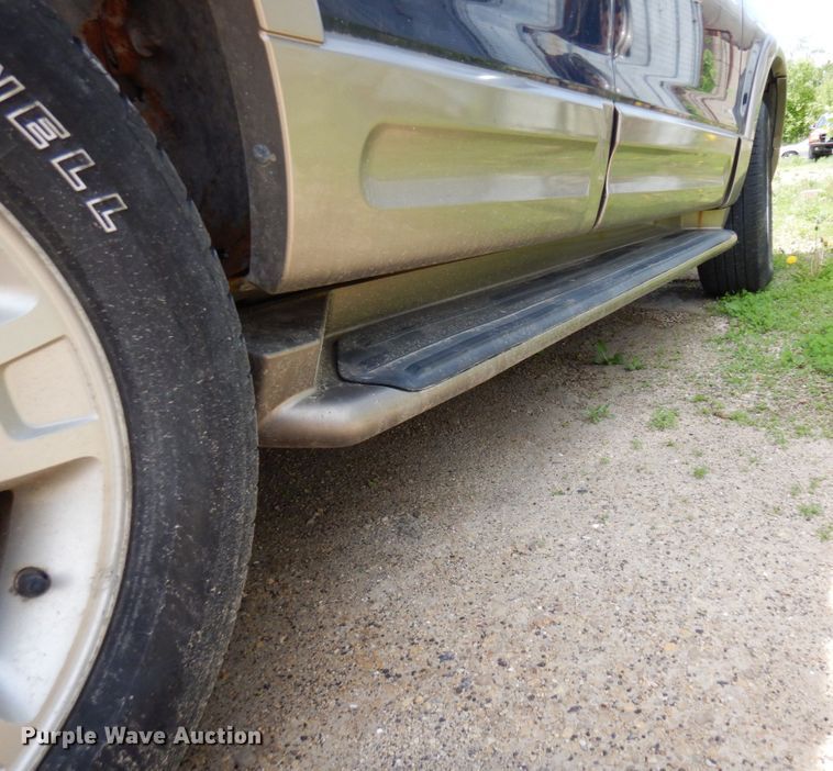 image for item MF9613 2003 Ford Explorer Eddie Bauer  SUV