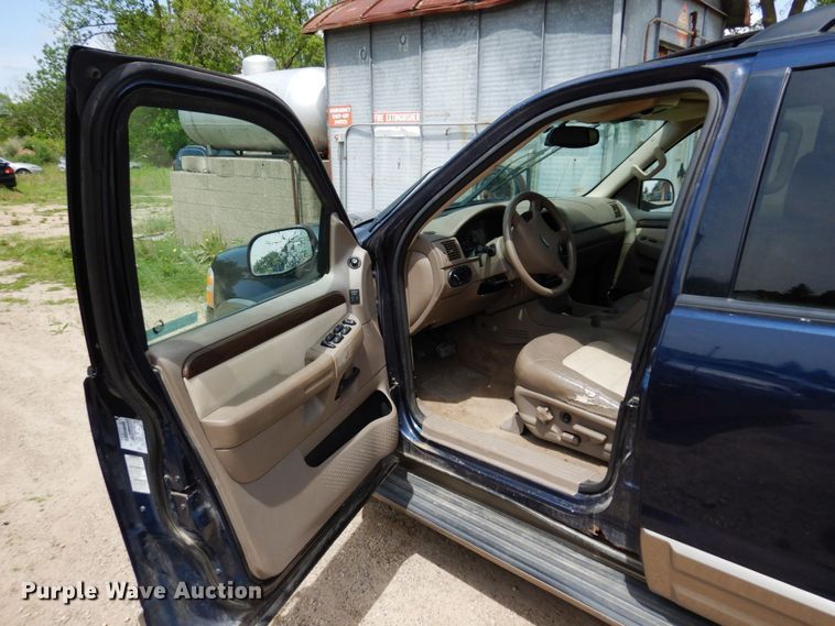 image for item MF9613 2003 Ford Explorer Eddie Bauer  SUV