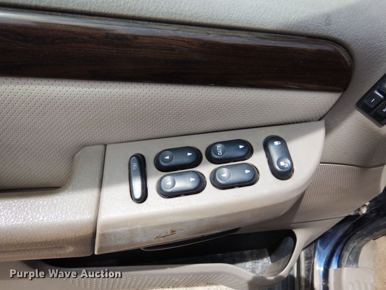 image for item MF9613 2003 Ford Explorer Eddie Bauer  SUV