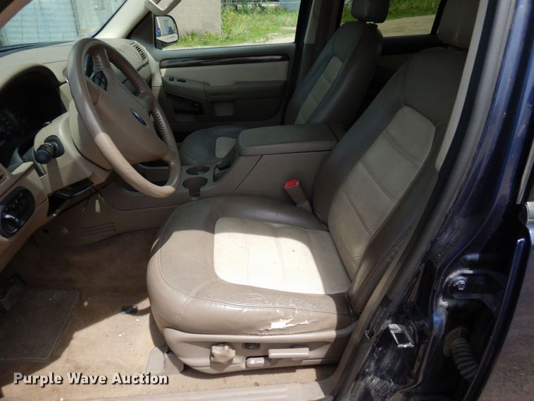 image for item MF9613 2003 Ford Explorer Eddie Bauer  SUV