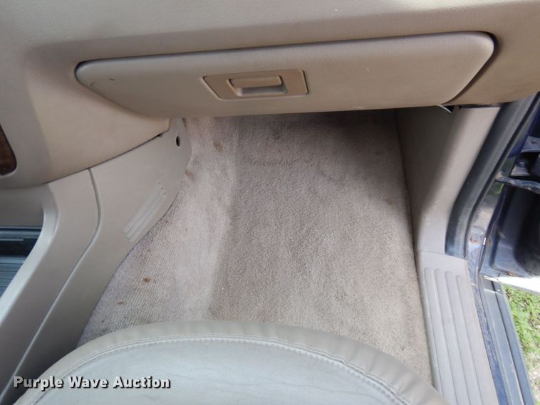 image for item MF9613 2003 Ford Explorer Eddie Bauer  SUV