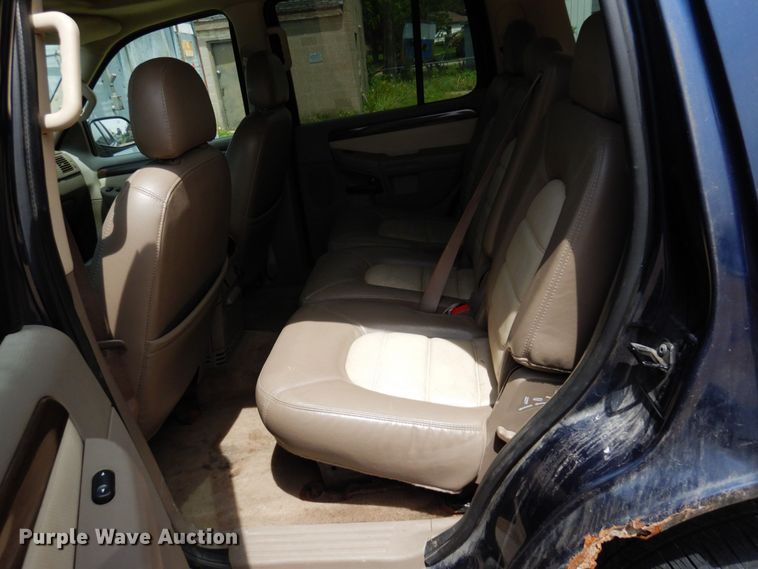 image for item MF9613 2003 Ford Explorer Eddie Bauer  SUV