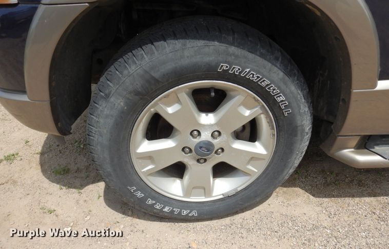 image for item MF9613 2003 Ford Explorer Eddie Bauer  SUV