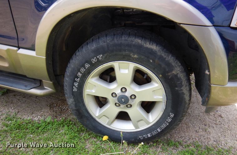 image for item MF9613 2003 Ford Explorer Eddie Bauer  SUV