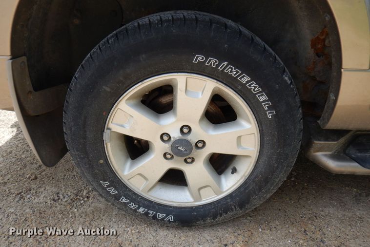 image for item MF9613 2003 Ford Explorer Eddie Bauer  SUV