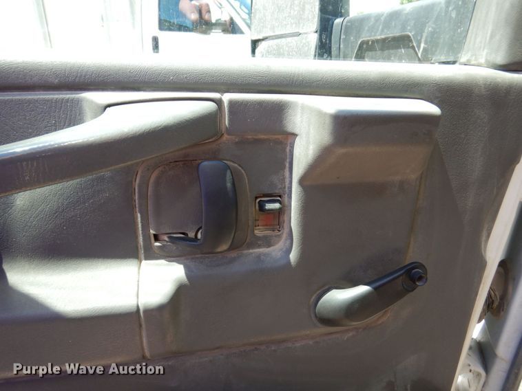 image for item MF9731 2015 GMC Savana G3500  delivery van