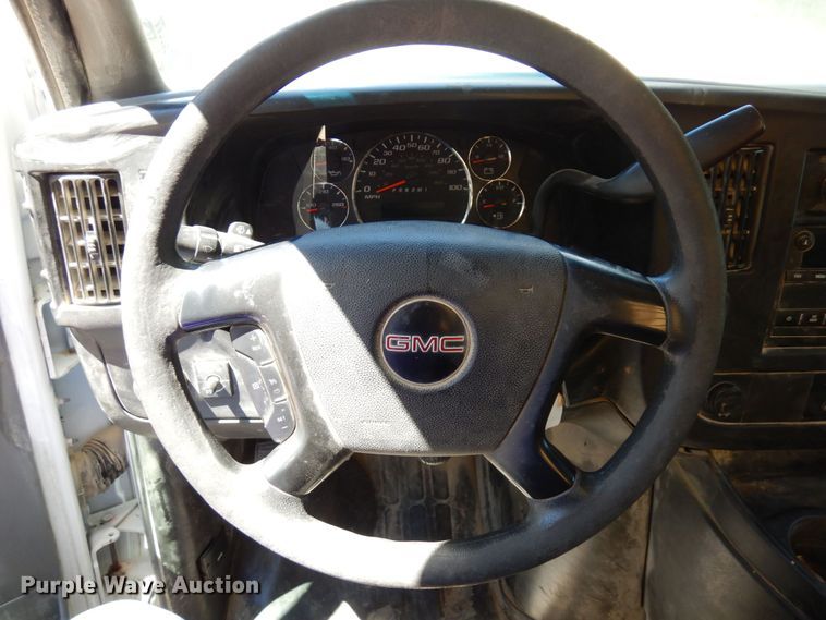 image for item MF9731 2015 GMC Savana G3500  delivery van