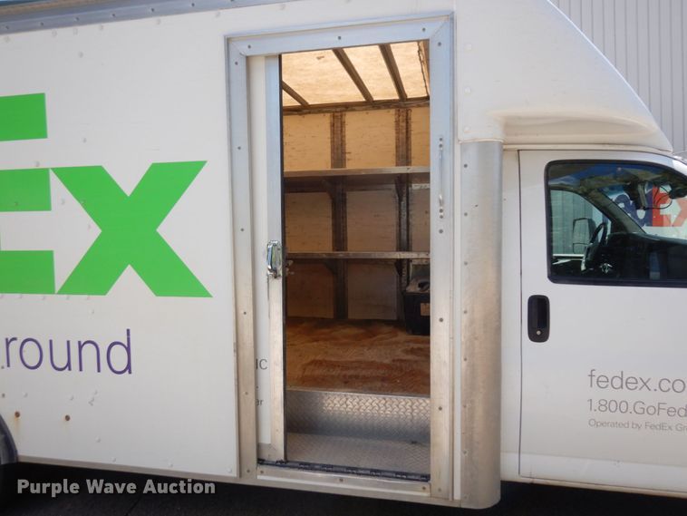 image for item MF9731 2015 GMC Savana G3500  delivery van