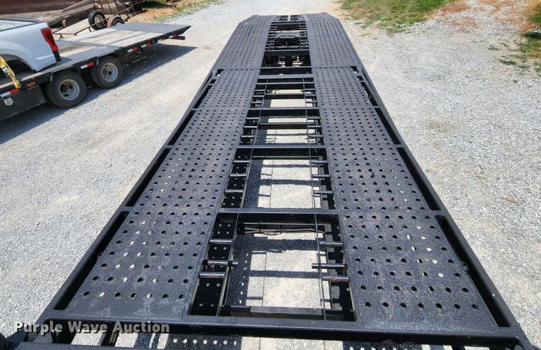 image for item MK9004 2013 Sun Country  car carrier