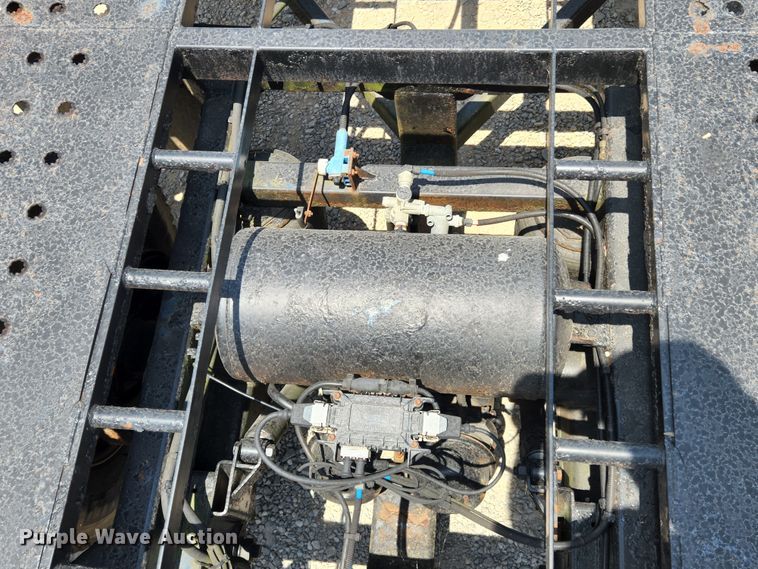 image for item MK9004 2013 Sun Country  car carrier