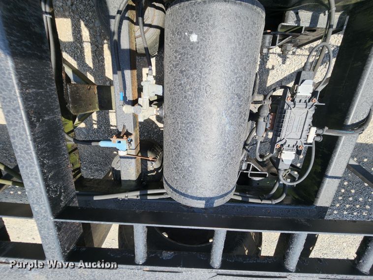 image for item MK9004 2013 Sun Country  car carrier