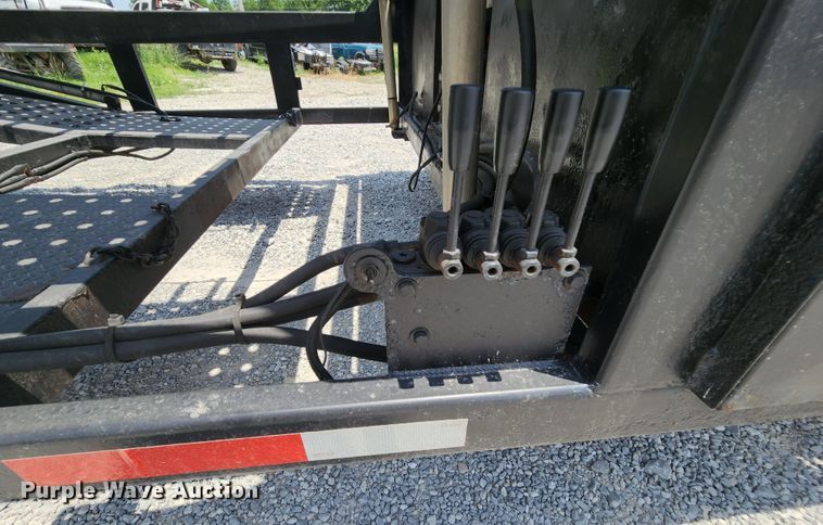 image for item MK9004 2013 Sun Country  car carrier