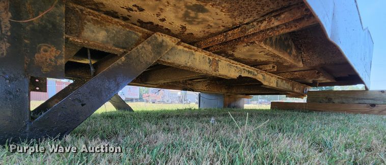 image for item MK9047 Flatbed