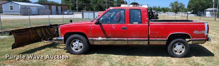 image for item MK9048 1992 Chevrolet K1500  Ext. Cab pickup truck