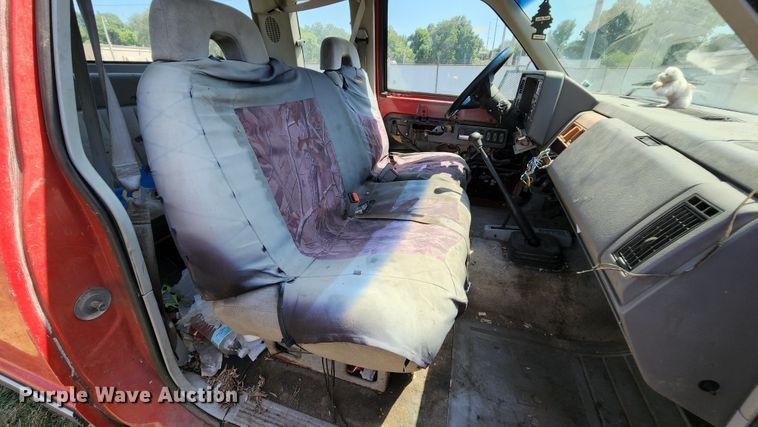 image for item MK9048 1992 Chevrolet K1500  Ext. Cab pickup truck