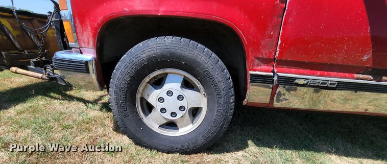 image for item MK9048 1992 Chevrolet K1500  Ext. Cab pickup truck