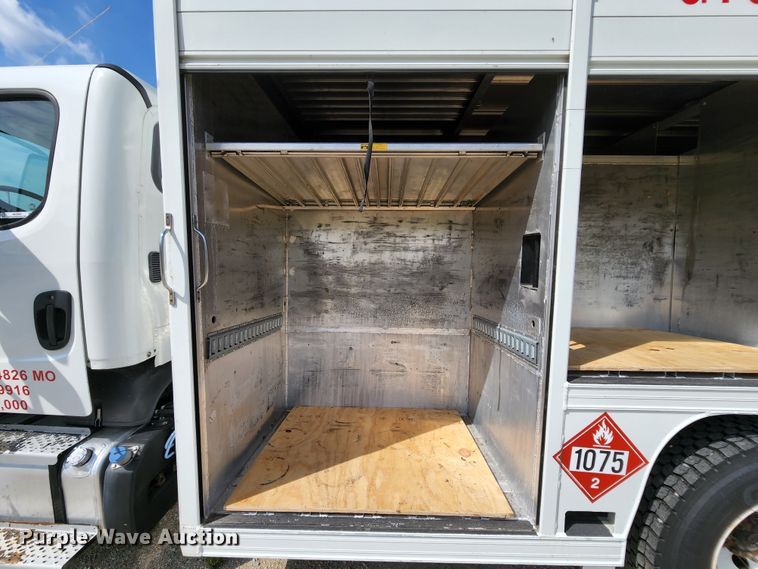 image for item MK9069 2014 Freightliner Business Class M2  delivery truck