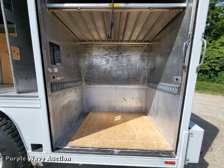 image for item MK9069 2014 Freightliner Business Class M2  delivery truck