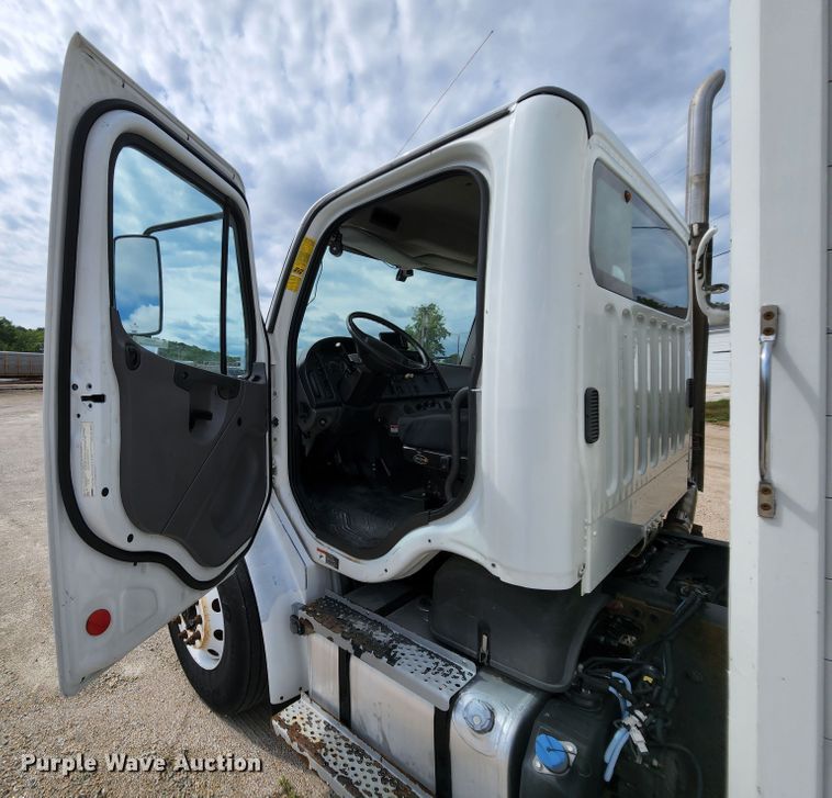 image for item MK9069 2014 Freightliner Business Class M2  delivery truck