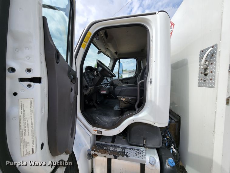 image for item MK9069 2014 Freightliner Business Class M2  delivery truck