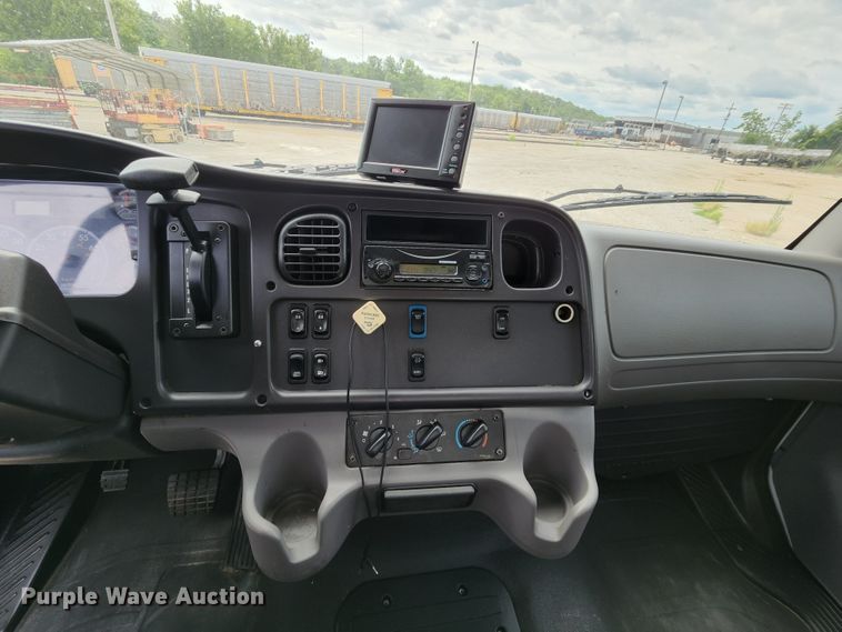 image for item MK9069 2014 Freightliner Business Class M2  delivery truck