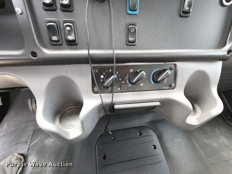 image for item MK9069 2014 Freightliner Business Class M2  delivery truck