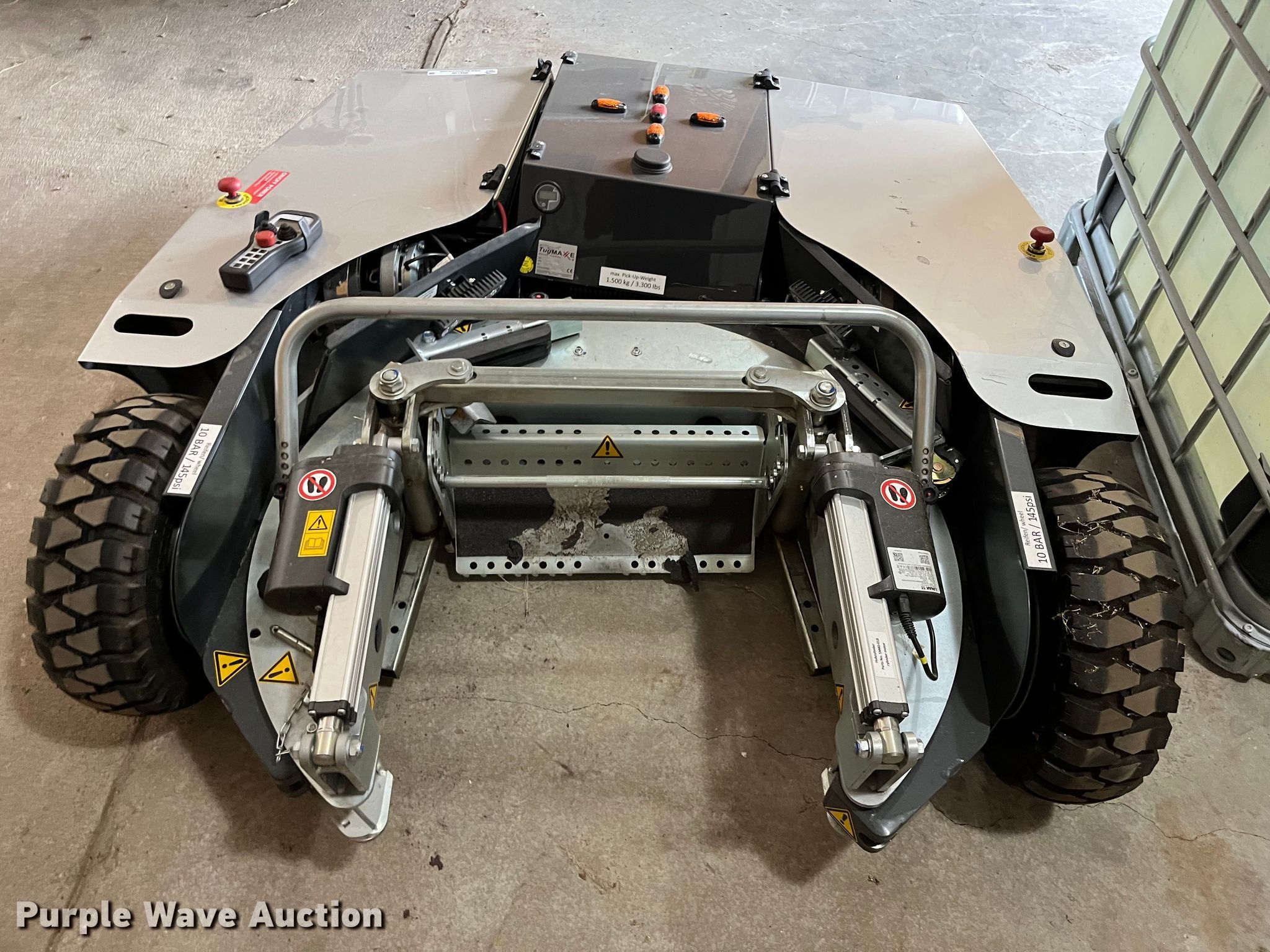 Tugmaxxe TM4.1 tug in Wichita, KS | Item IN9106 sold | Purple Wave