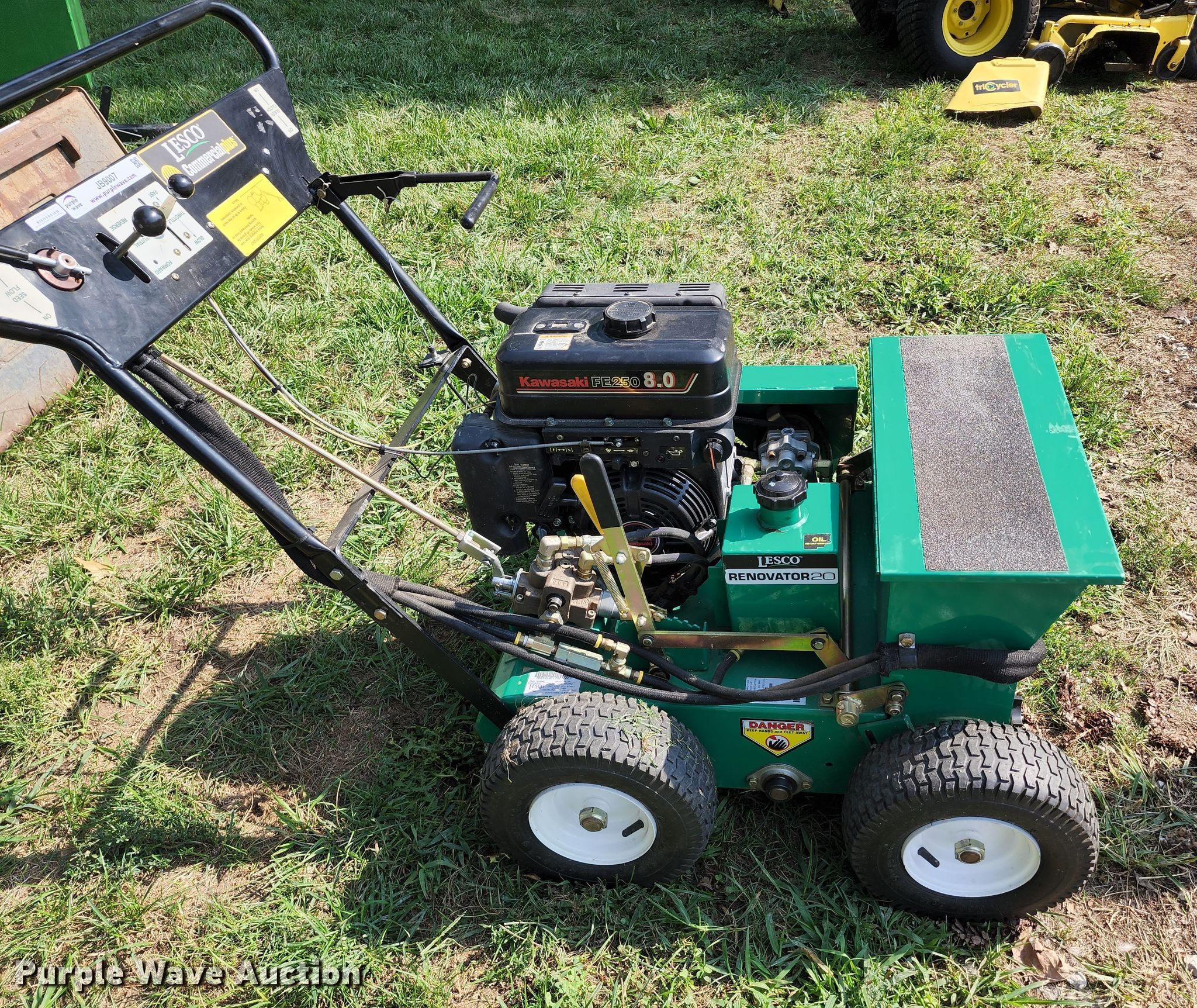 Lesco Commercial Plus overseeder in Lee