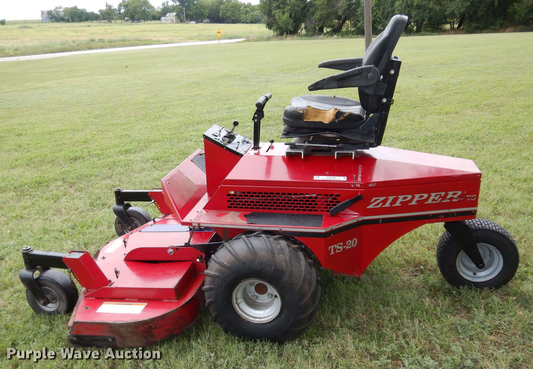 Zipper TS20 ZTR lawn mower in Cedar Point, KS Item KS9798 sold