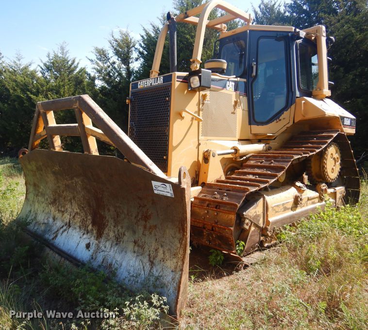 image for item DB7944 1999 Caterpillar D6M XL  dozer